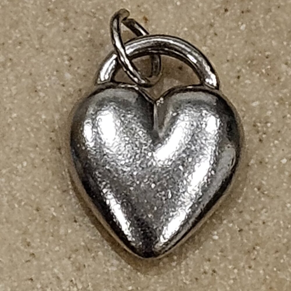 RARE VINTAGE MONICA RICH KOSANN HEART LOVE STERLING SILVER 925 CHARM PENDANT